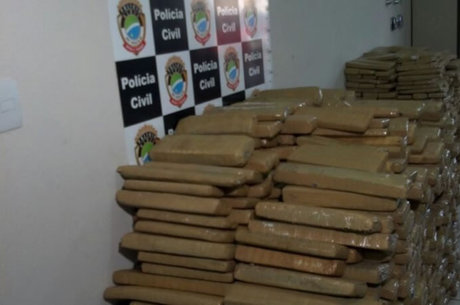 Apreensões ocorreram na madrugada desta segunda-feira (10)